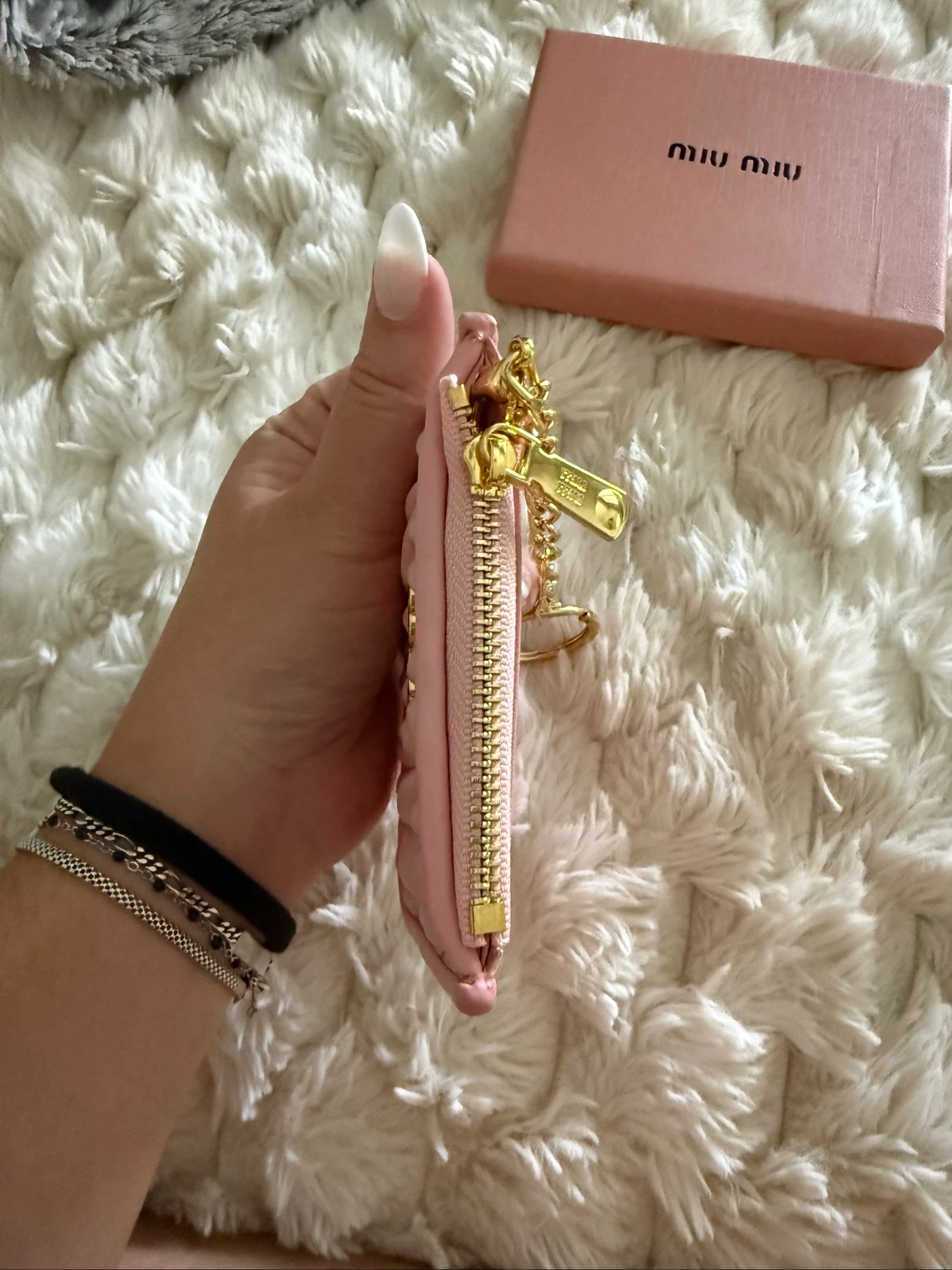 Card holder – photo 3